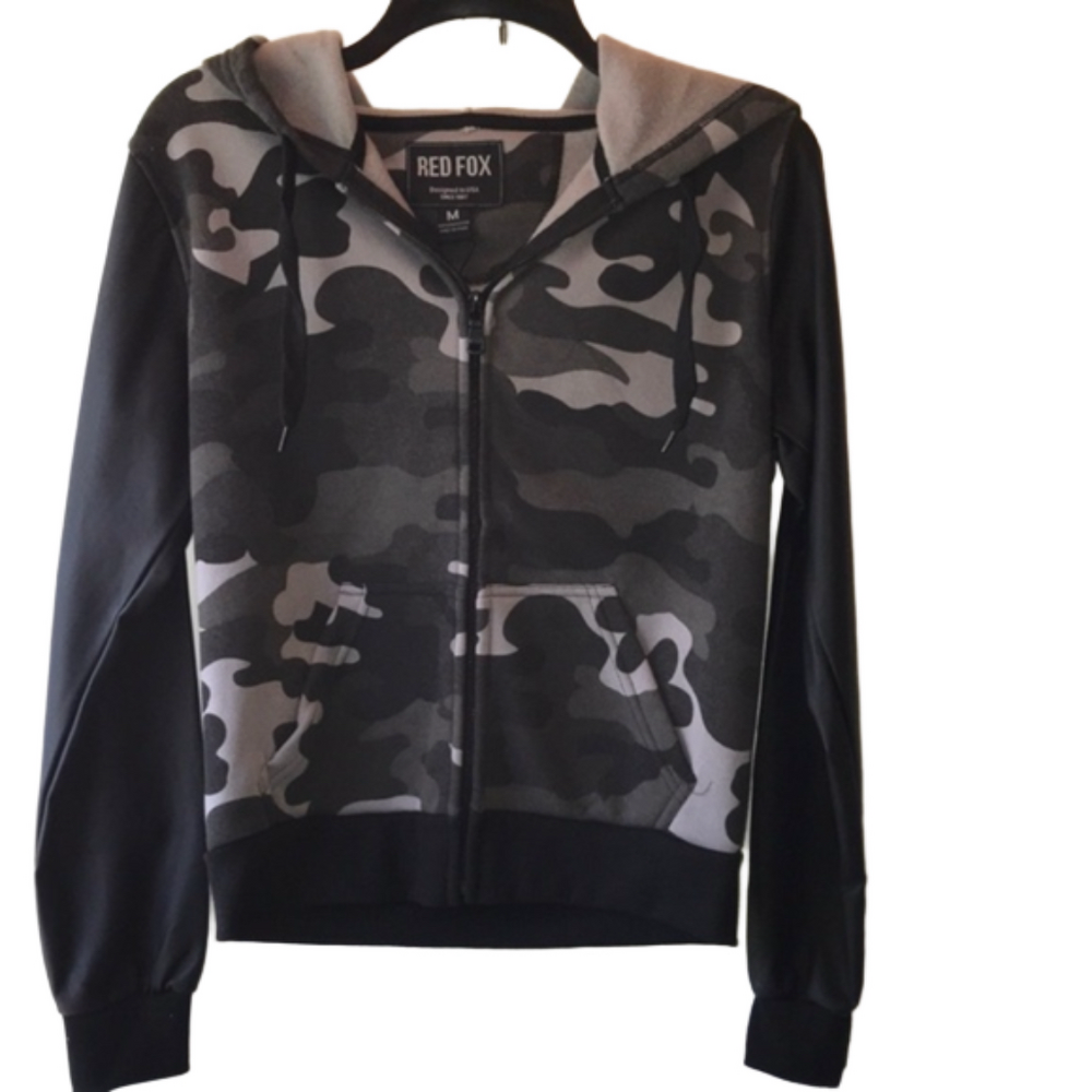 RED FOX Camo Hoodie, M, So Cute!  NWT